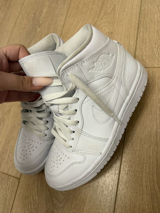 Jordan 1 mid wmns albi