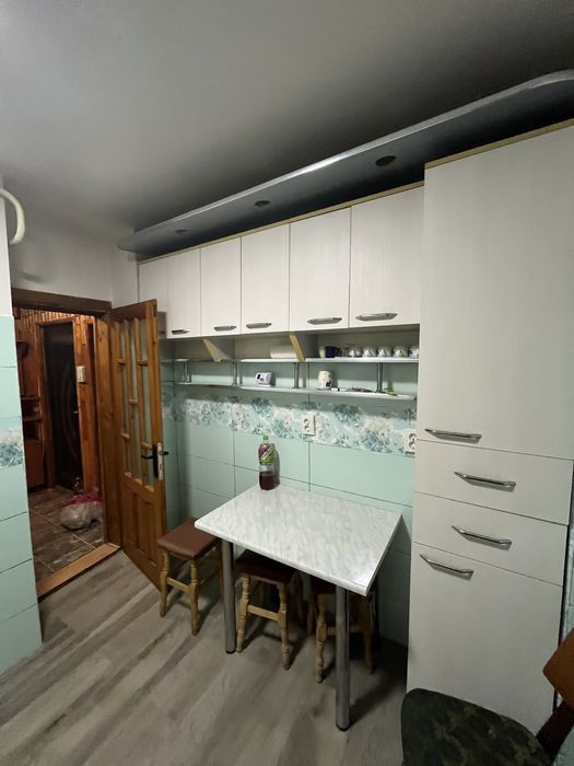 Inchiriez apartament 3 cam. Obcini