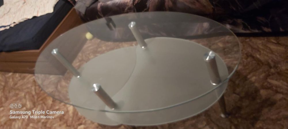 Продавам холна масичка