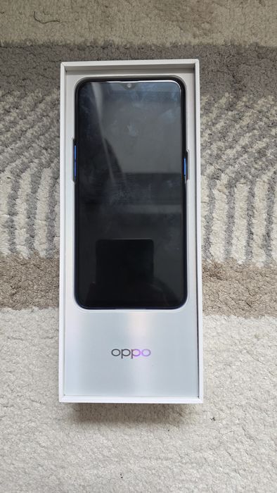Телефон Oppo reno z