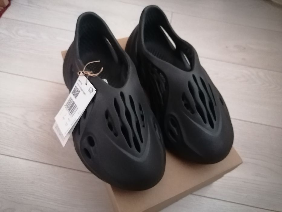 Yeezy Foam Runner Onyx Mărime 40.5 Originali
