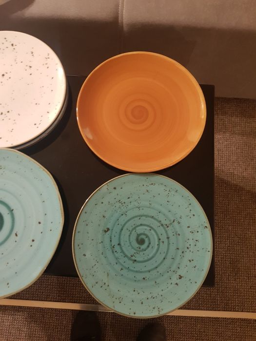 Порцеланови чиний и плата различни размери