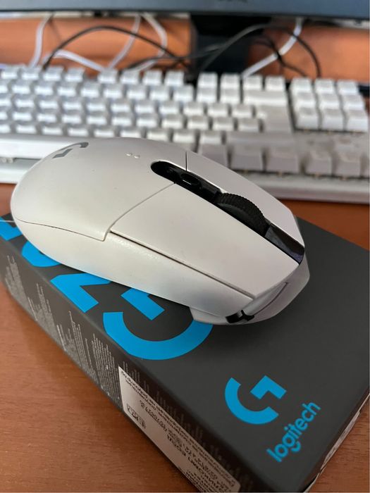 Мишка logitech 305 lightspeed whie