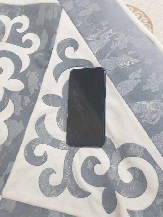 Продается айфон 12 мини за 65000