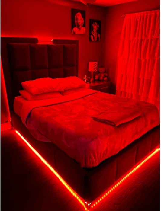 Массажистка Одна