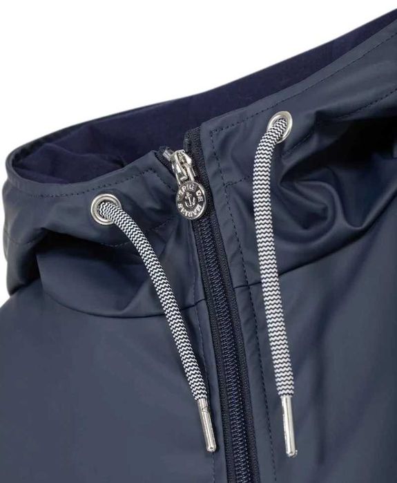 Ветровка-дъждобран на Terre de Marins размер 36/М