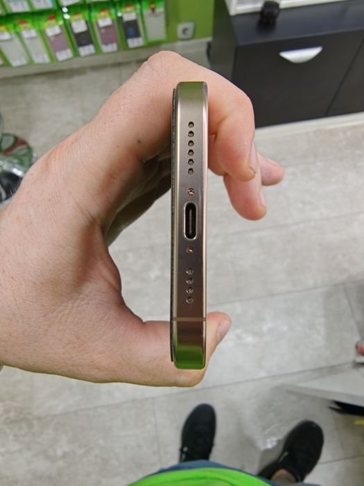 Iphone 16 pro max Desert 256GB