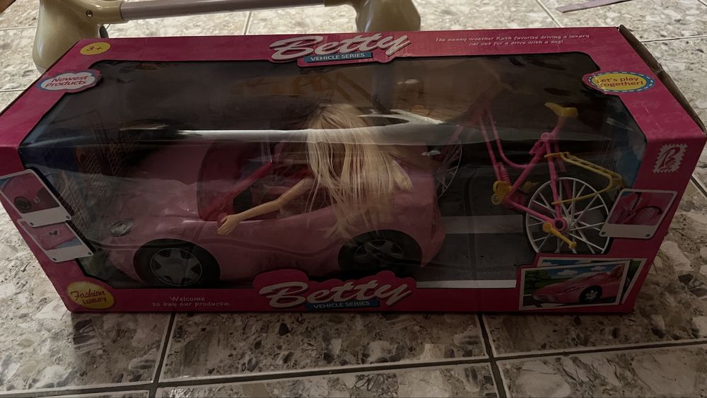 Кукли барби с кола и колело