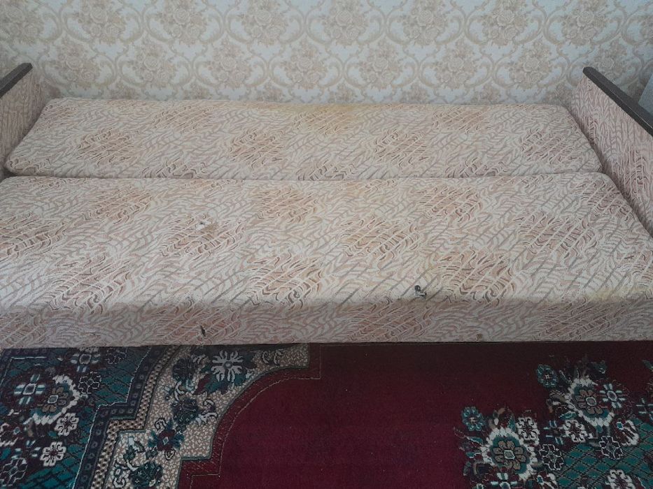 Продается диван книжка