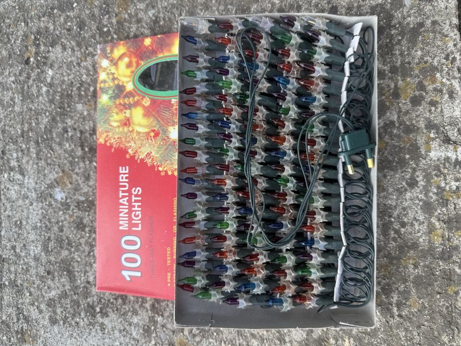 Instalatie craciun brad din anii 90-2000 ,veche dar functionala.
