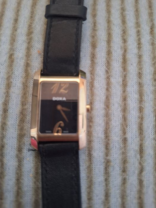 Дамски часовник DOXA