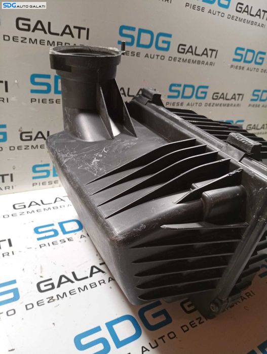 Carcasa Filtru Aer Peugeot 307 1.6 HDI 2001 - 2008 Cod 9643015880D 9640589780C [M7385]