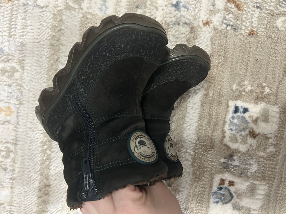 Продам детские зимние сапоги