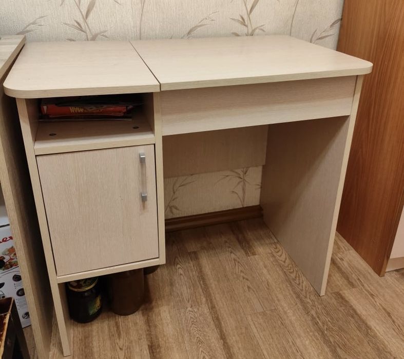 продам туалетный столик