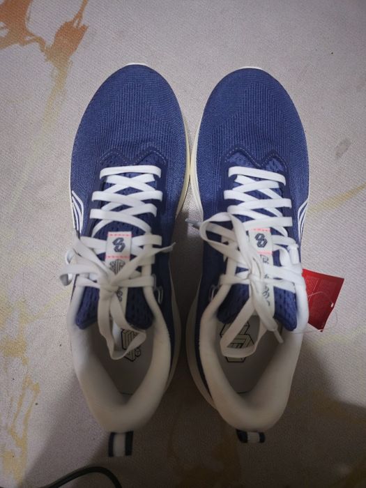 Кроссовки lining