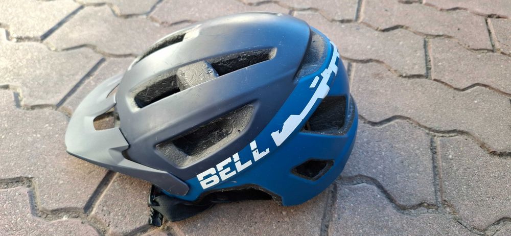 Pantofi ciclism Shimano XC300 & XC7 si Casti Bell Nomad 2 & Keed Kailu