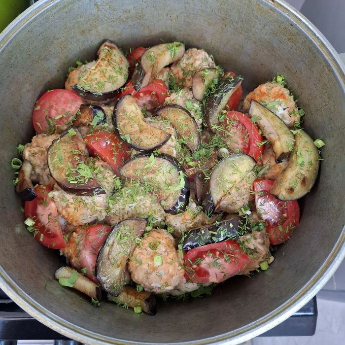 Salatlar va milliy taomlar