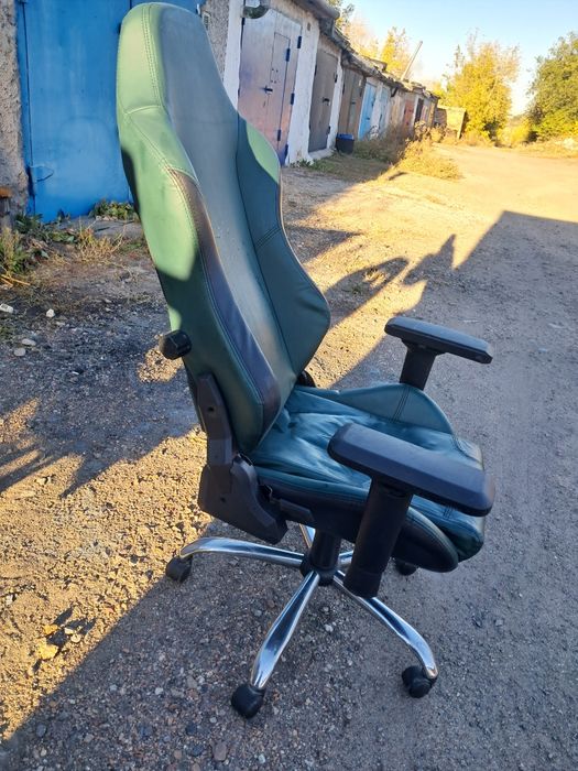 Продаются офисные стулья