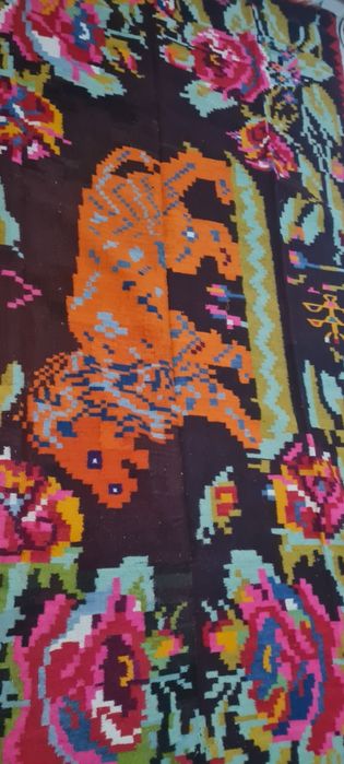 Chilim(covor) nefolosit tesut manual