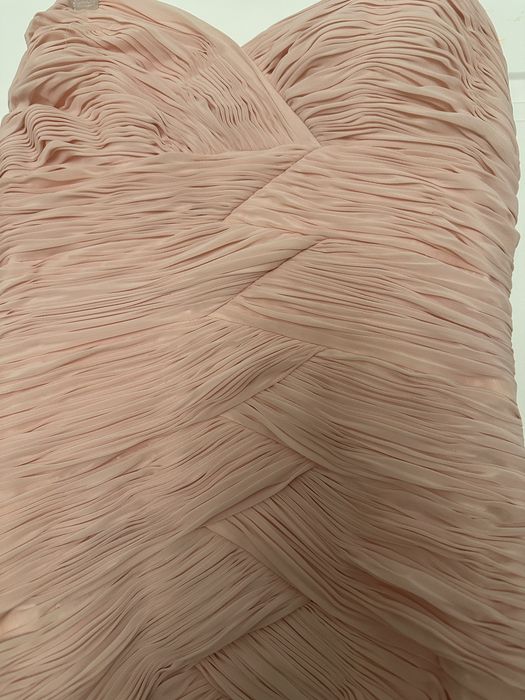 Вечернее платье в форме рыбки