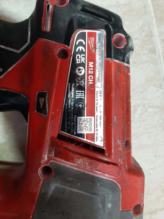 Акумулаторен перфоратор Milwaukee M12 CH ,  безчетков с батерия