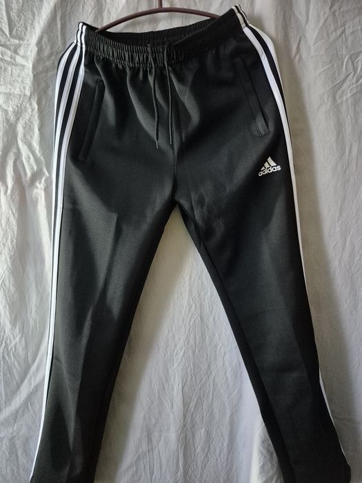 Adidas екип нов.