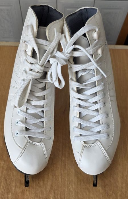 Patine marca Spartan, NOI, pentru femei, Albe, 40