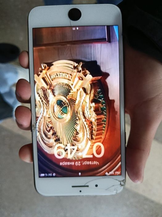 Айфон 8+. продам