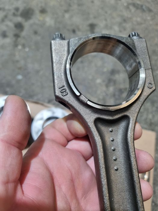 Piston / Biela N57D30C Bmw F10 F11 M550d x5 x6 M50d 750d  F01 381cp