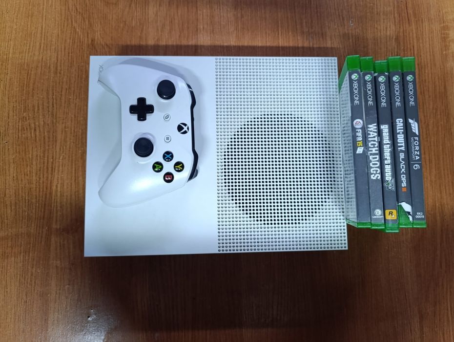 Продам Xbox One S