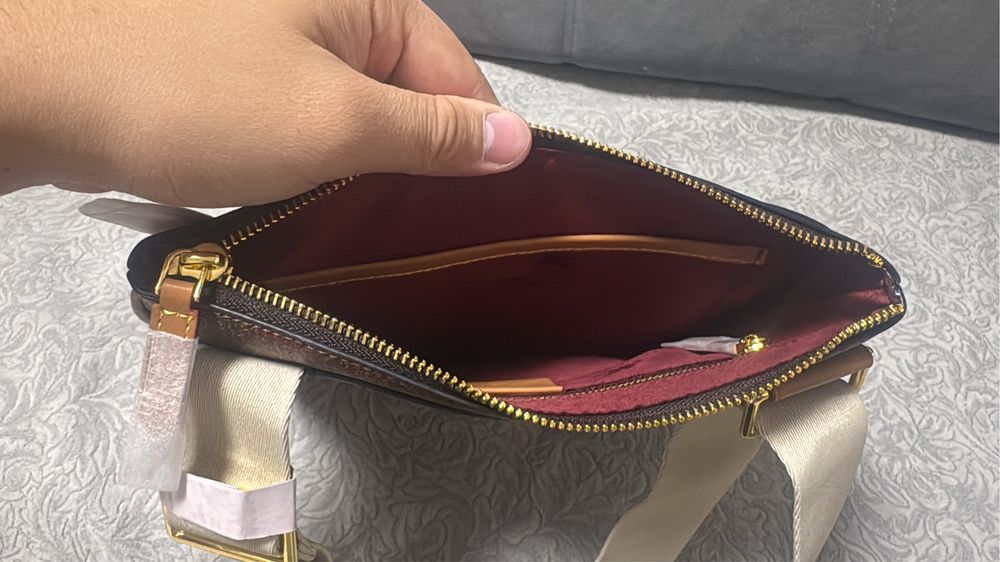 Продам барсетку ETRO