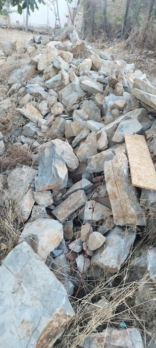 Подарявам камък.