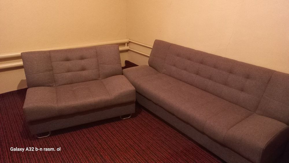 Divan sotiladi, 2 ta kreslosi bilan holati yaxshi