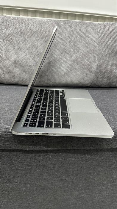 Laptop macbook pro 13. 2016. Intel i5-16gb ram-SSD 256gb