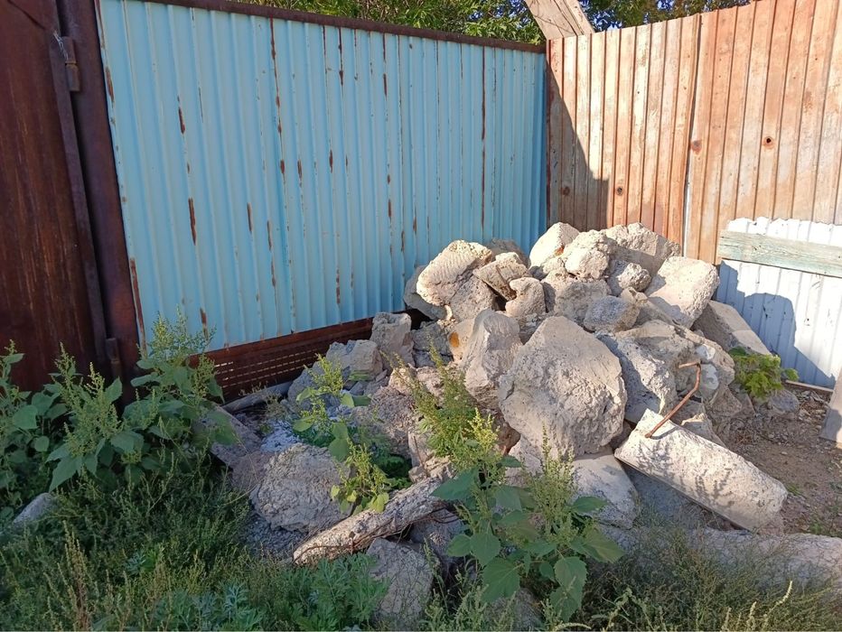 Камни для фундамента.