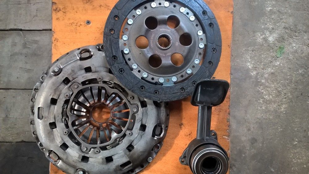 vand kit ambreiaj original Ford 1.8 diesel 74 kw