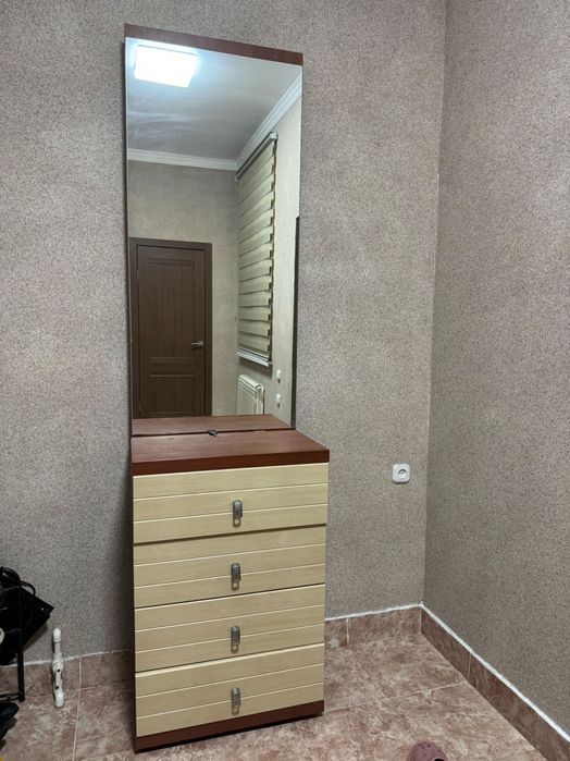 Продам Прихожка.