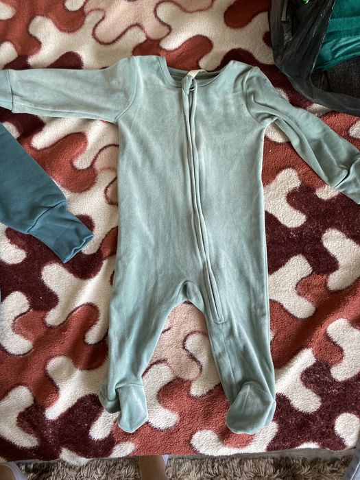 Продам детские вещи