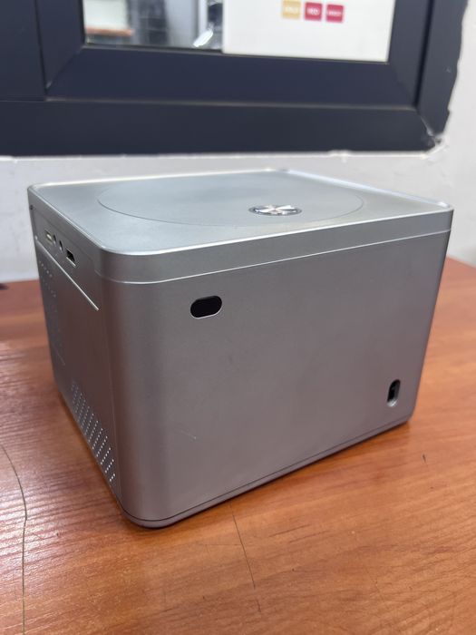 Проектор Phinika