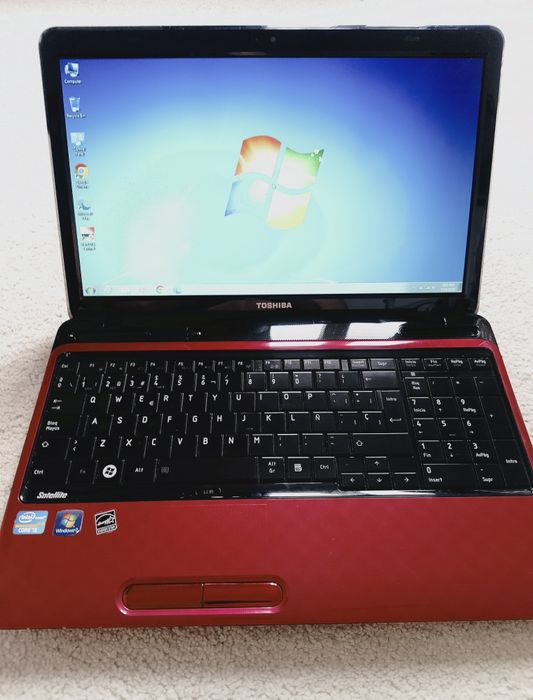 Laptop Toshiba Satelite L755, i5-2410M, 4gb DDR3, hdd 500gb, video intel