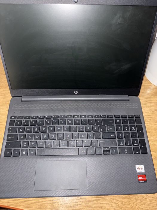 Laptop hp 15s-eq1000nq