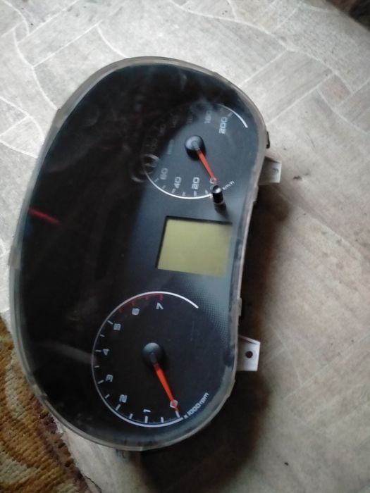 Щиток приборов гранта