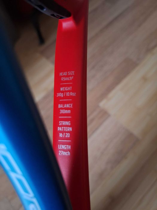 Racheta Yonex Vcore 95