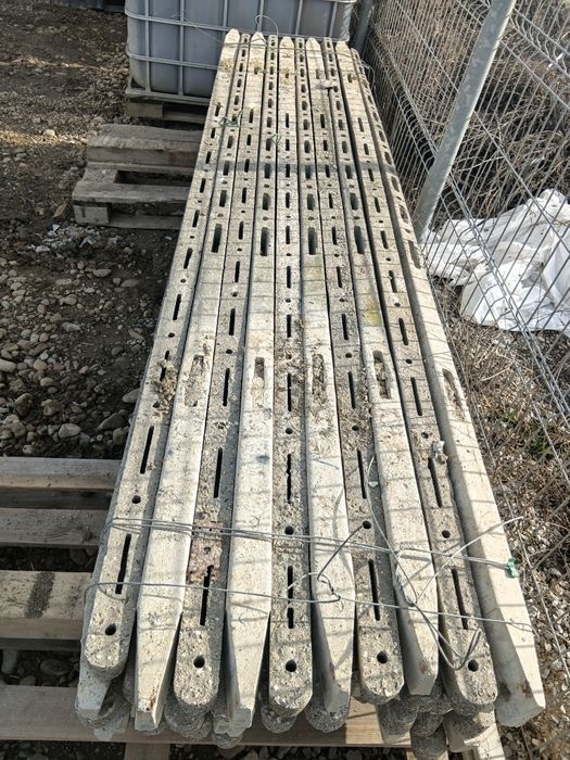 Stalpi de beton 2,5m 2,7m 3,0m import Italia