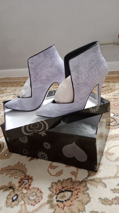 Туфли с каблуком