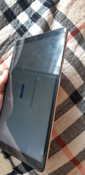 Продам планшет на запчасти