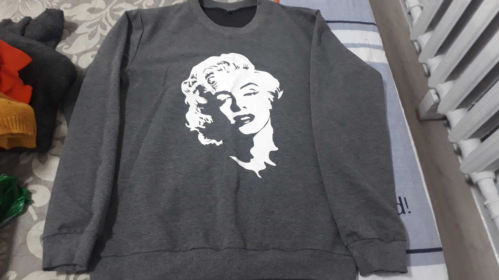 свитшот с мерилин монро