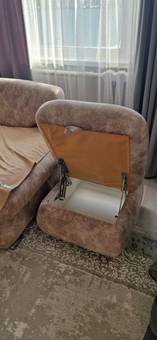 Диван угловой+пуф