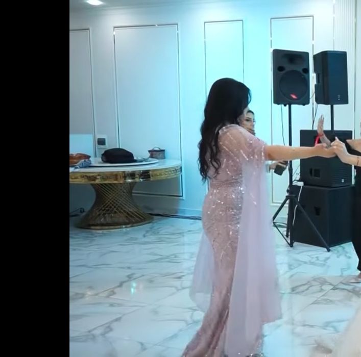 Вечернее платье. ...