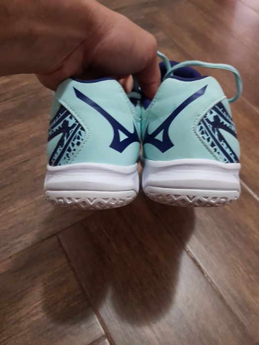 Vand adidasi de sala nr 38.5